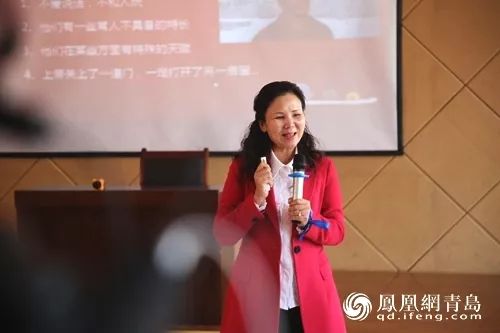 新华社等十几家主流媒体争相报道，方静老师携石头走进中小学校宣讲