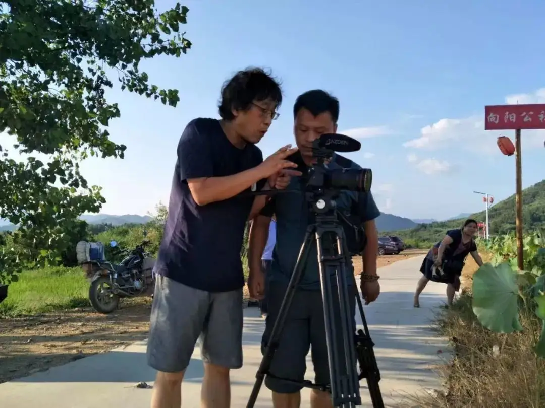 二鱼对话丨马占冬导演：纪录片是“真实”的吗？