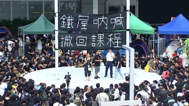 赖品超 ｜宗教多元、民主與公共神學：在香港處境中與巴特對話